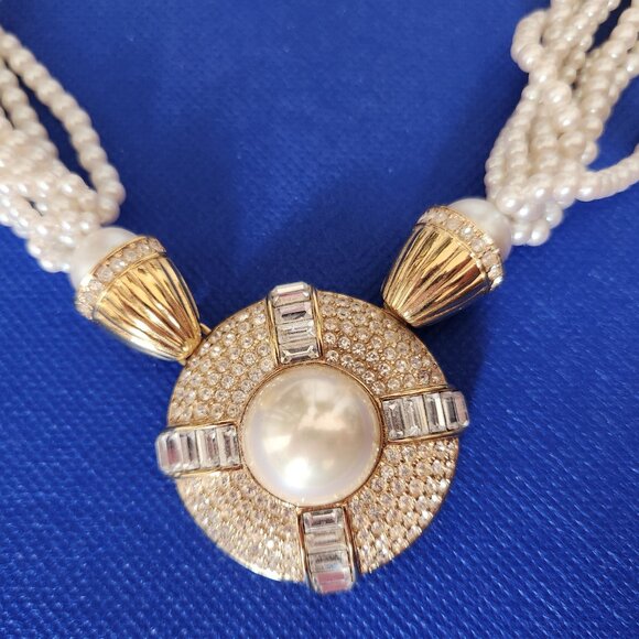 1980–S OSCAR (OSCAR DE LA RENTA) VINTAGE STATEMENT NECKLACE DECORATED FAUX PEARL - Picture 3 of 5